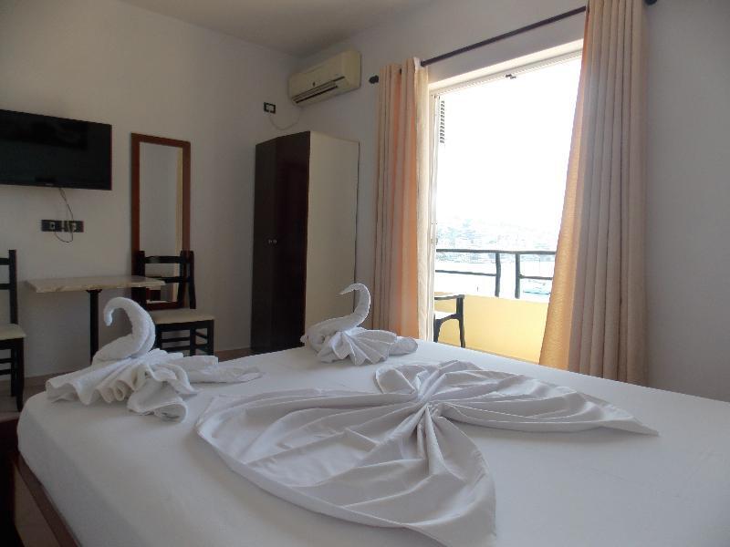 Hotel Real Sarandë Exterior foto