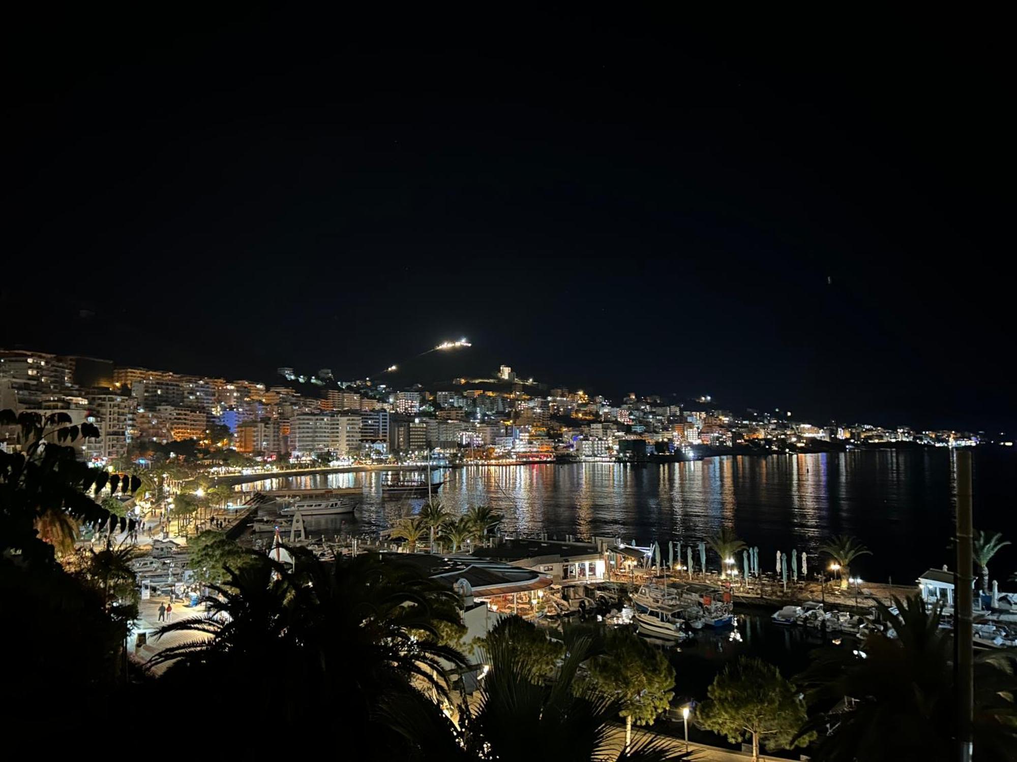 Hotel Real Sarandë Exterior foto